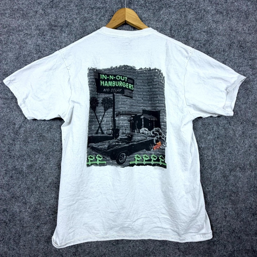 In-N-Out Burger T-Shirt Mens Large White California Diner Car Graphic Las Vegas
